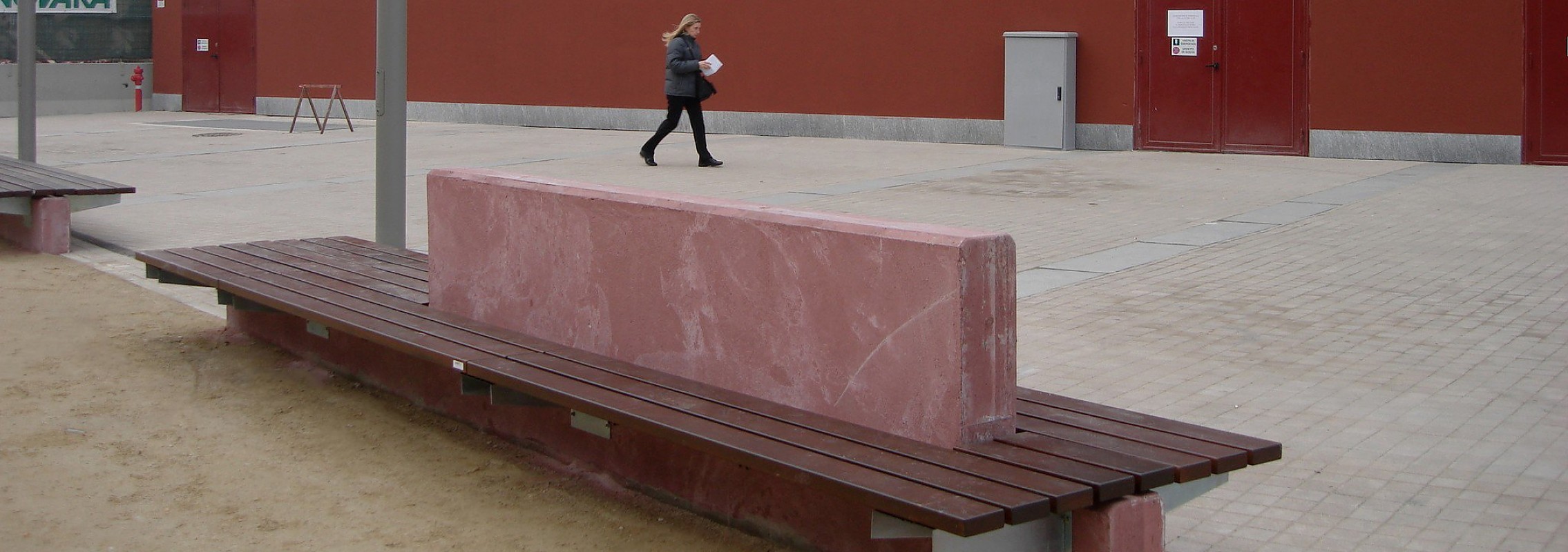 euroform w - urban furniture - park bench wood - seating - Block 99 - bench top