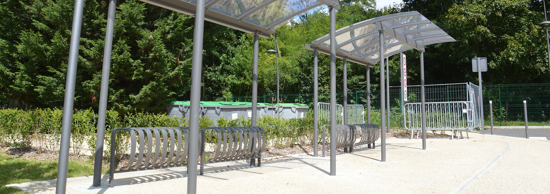 euroform w - urban furniture - bike shelter - bike racks - Combi Bike