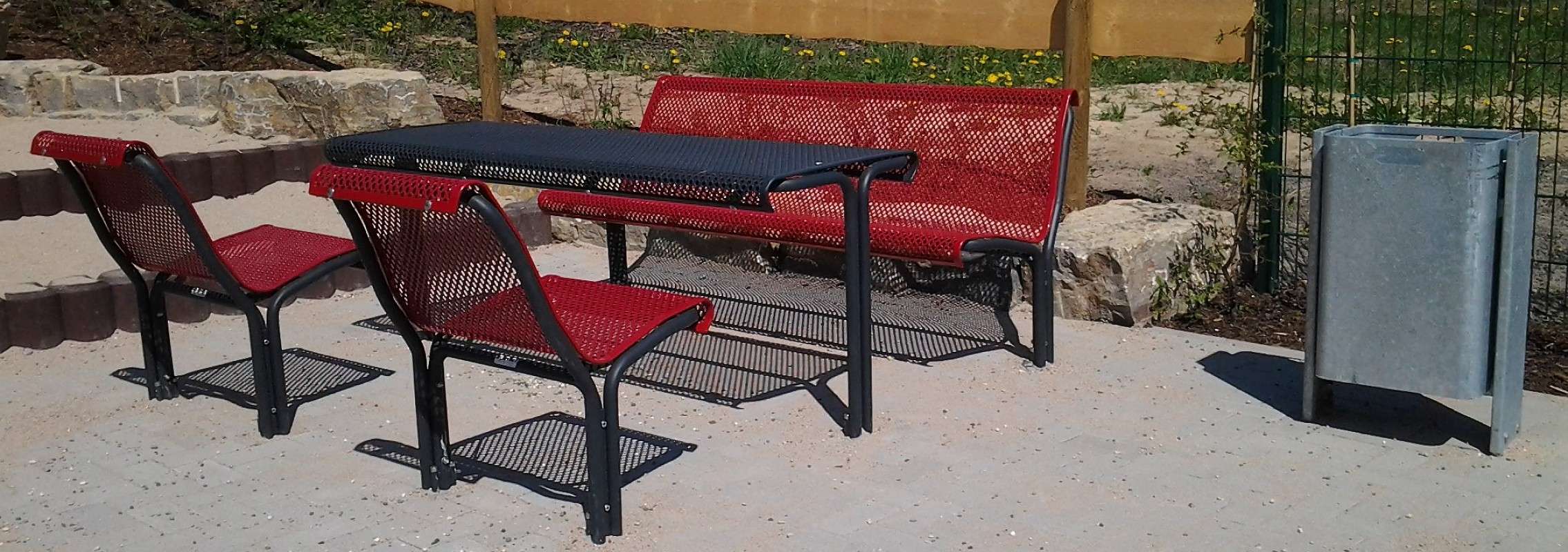 euroform w - Stadtmobiliar - Piknik Tisch - Sitzbank Metall - Contour