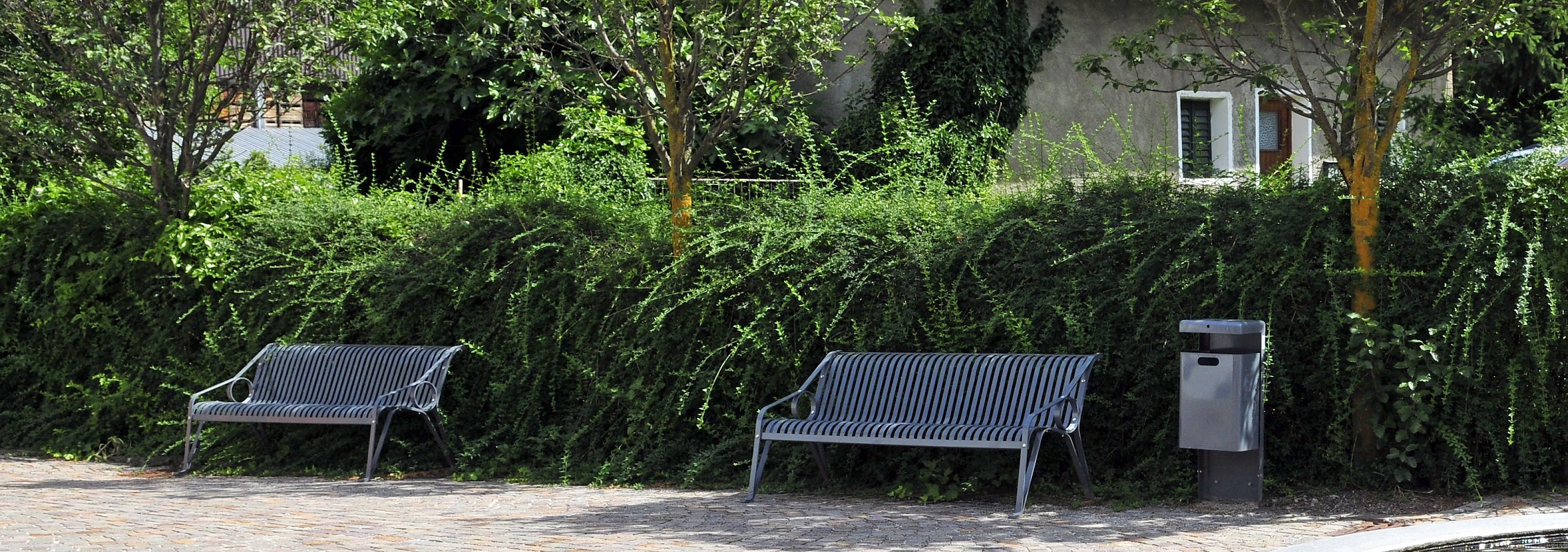 euroform w - urban furniture - park bench metal - seating - Tulip