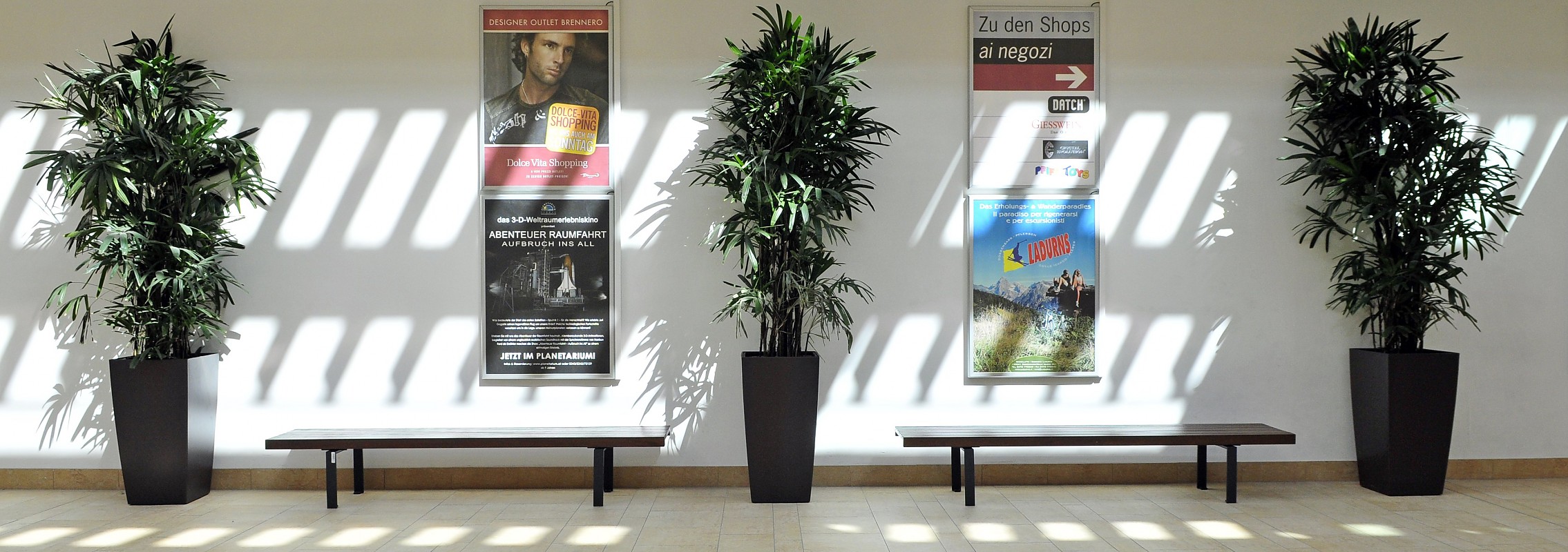 euroform w - Stadtmobiliar - Sitzbank Holz - Lineapanca light