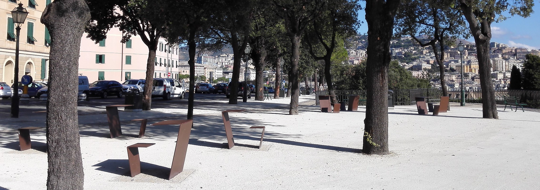 euroform w - arredo urbano - panchine metallo - sedute - Info point - tavolo