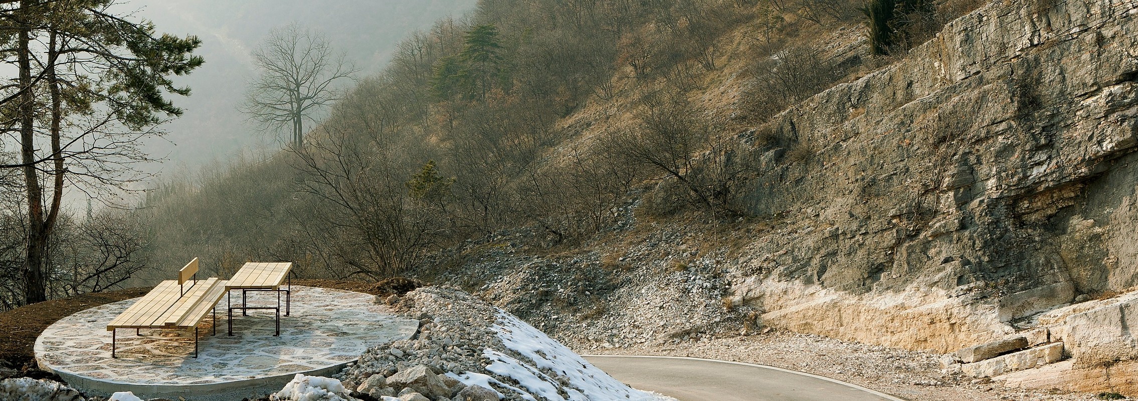 euroform w - Stadtmobiliar - Sitzbank Holz - Linea 382