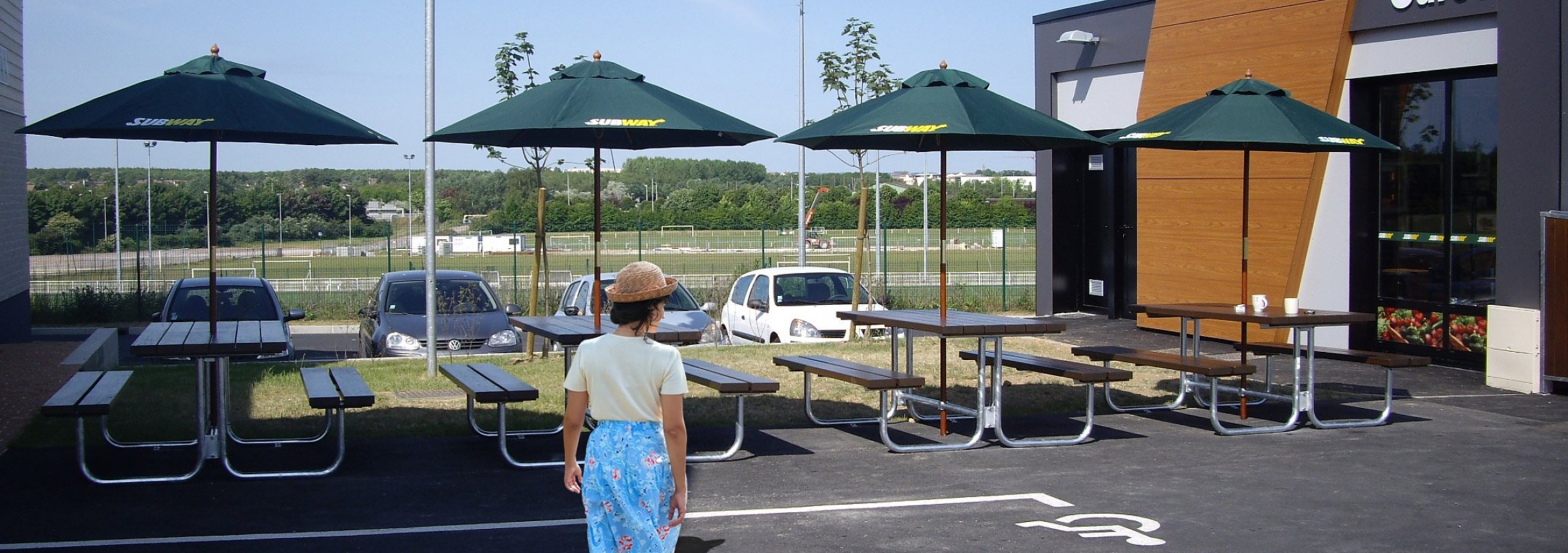 euroform w - urban furniture - pic nic set - table - Venus - park bench wood