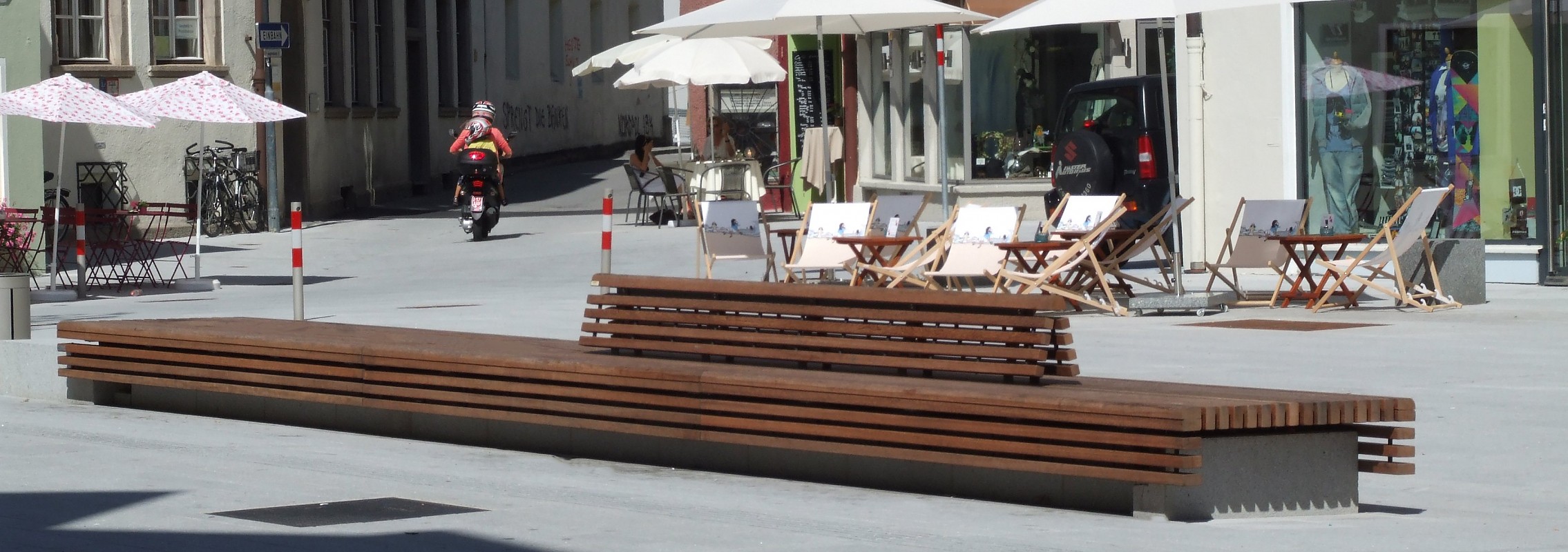 euroform w - Stadtmobiliar - Sitzbank Holz - lounger - modulare Bank - Isola