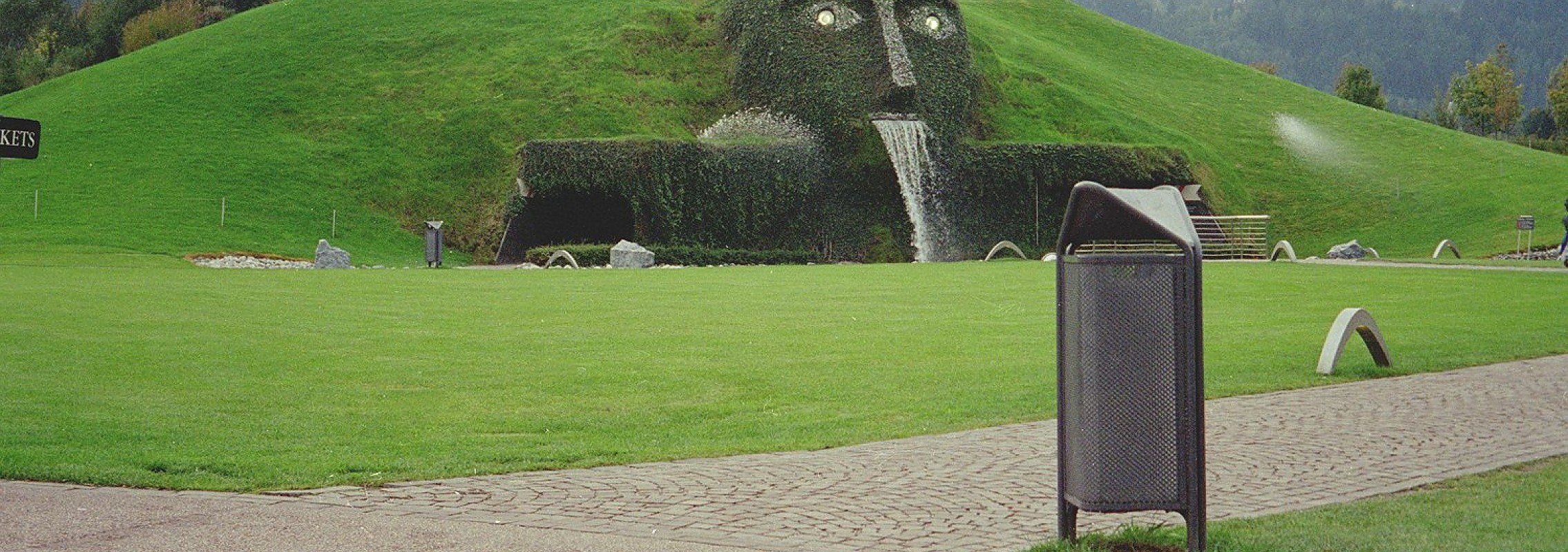 euroform w - urban furniture - litter bins - ashtrays - Scala M