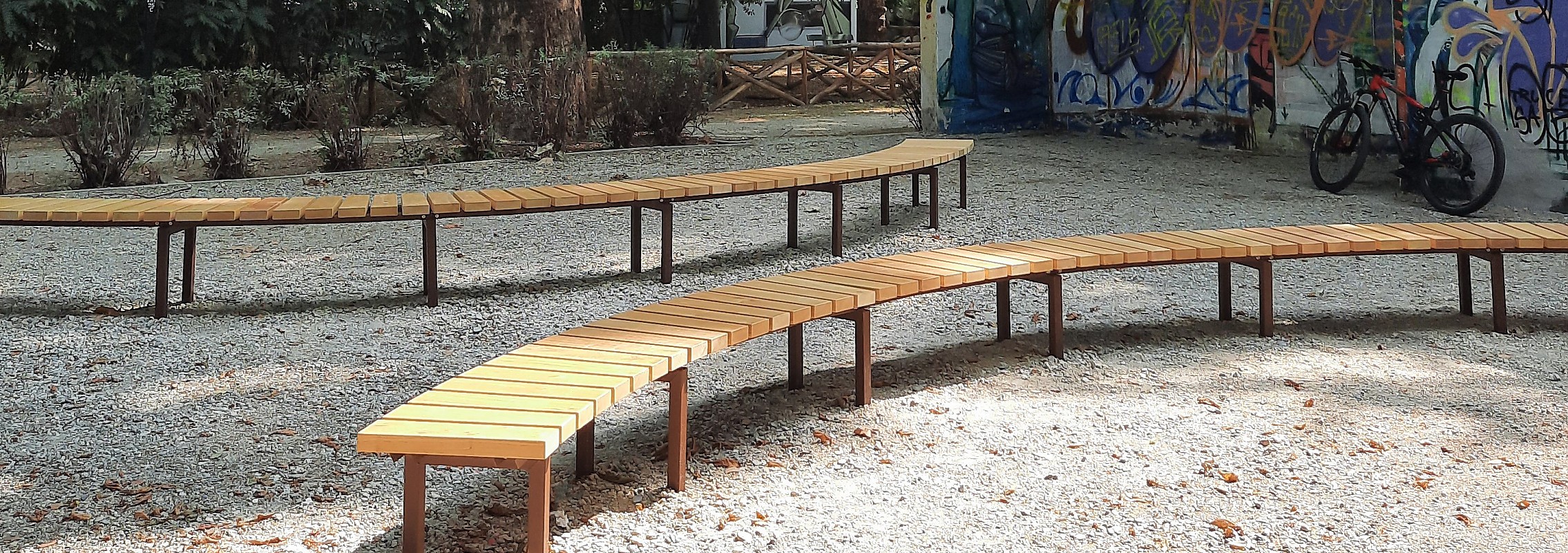 euroform w - Stadtmobiliar - Sitzbank Holz - Block 99FU - Rundbank